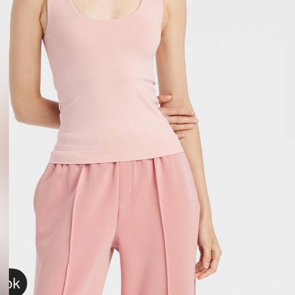 Pink tank top